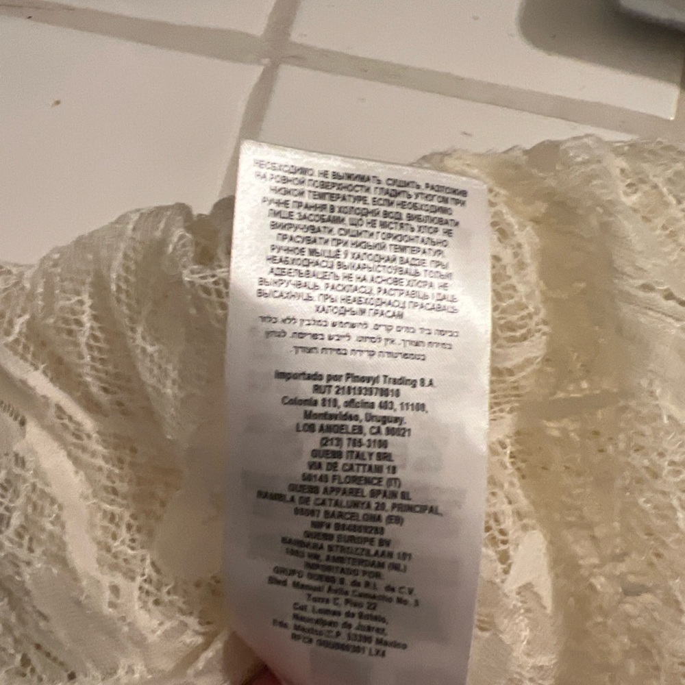 SZ L Guess sheer lace, tie up top/blouse. - Picture 12 of 13